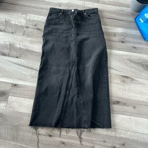 Black denim skirt Medium